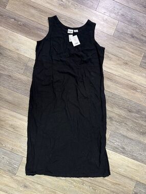 TR Bentley Plus Black Sleeveless Midi Dress